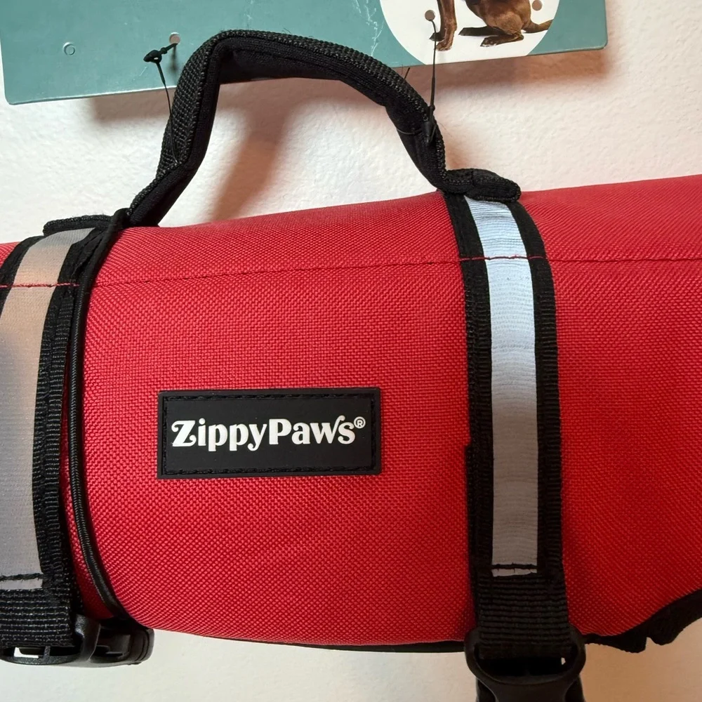 ZippyPaws Adventure Life‎ Jacket Small